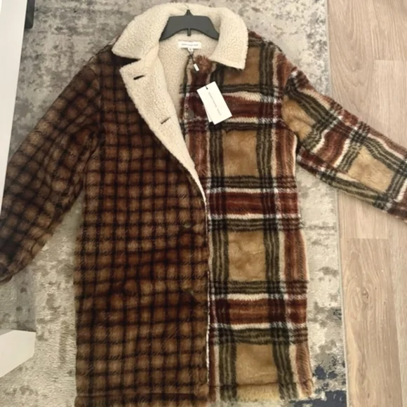 Something Navy Faux Fur Plaid Teddy Trucker Coat - Picture 6 of 12